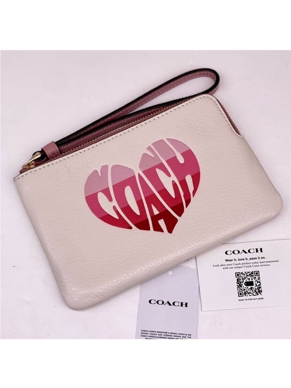 COACH Corner Zip Wristlet Wallet